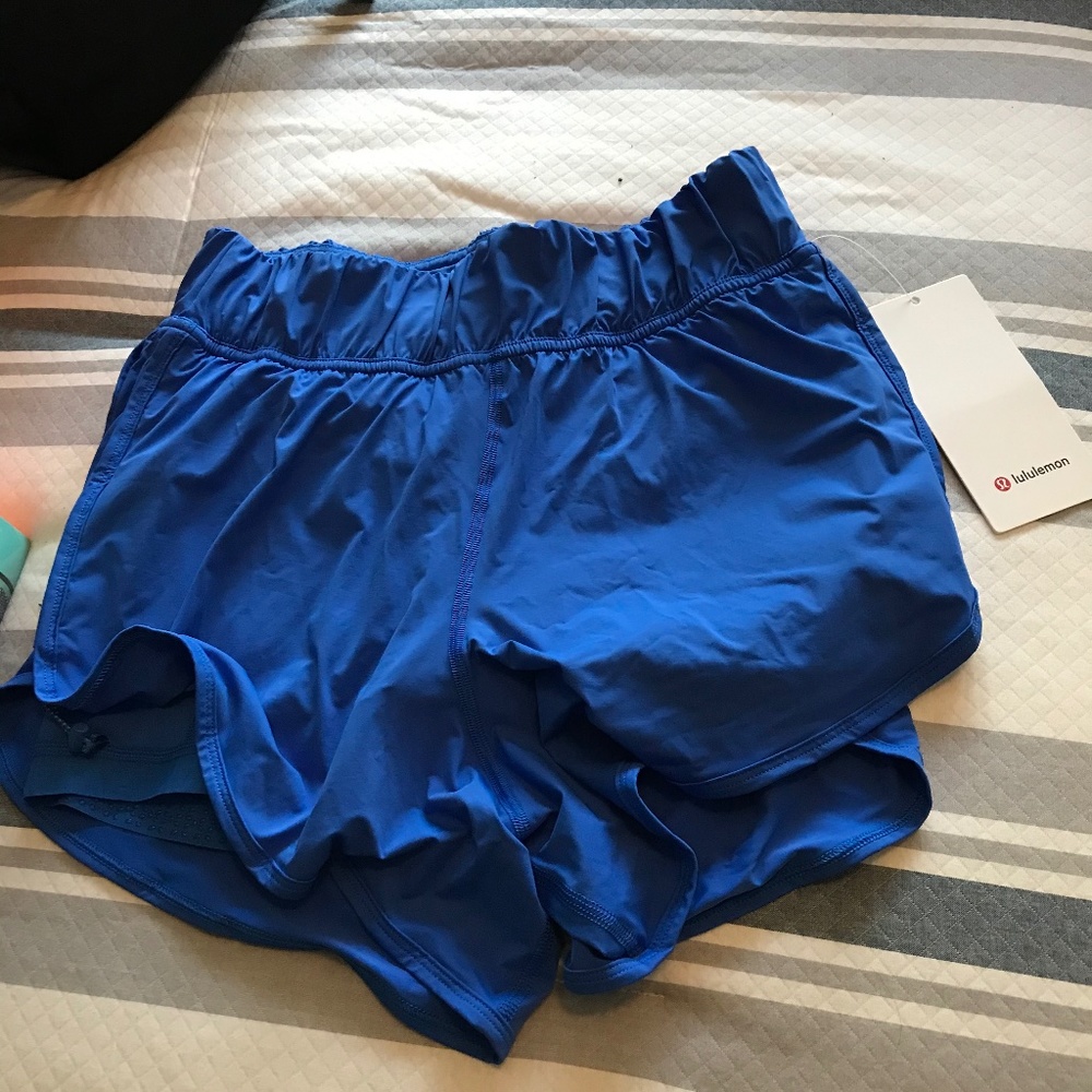 Lululemon Strides Ahead HR shorts 4”